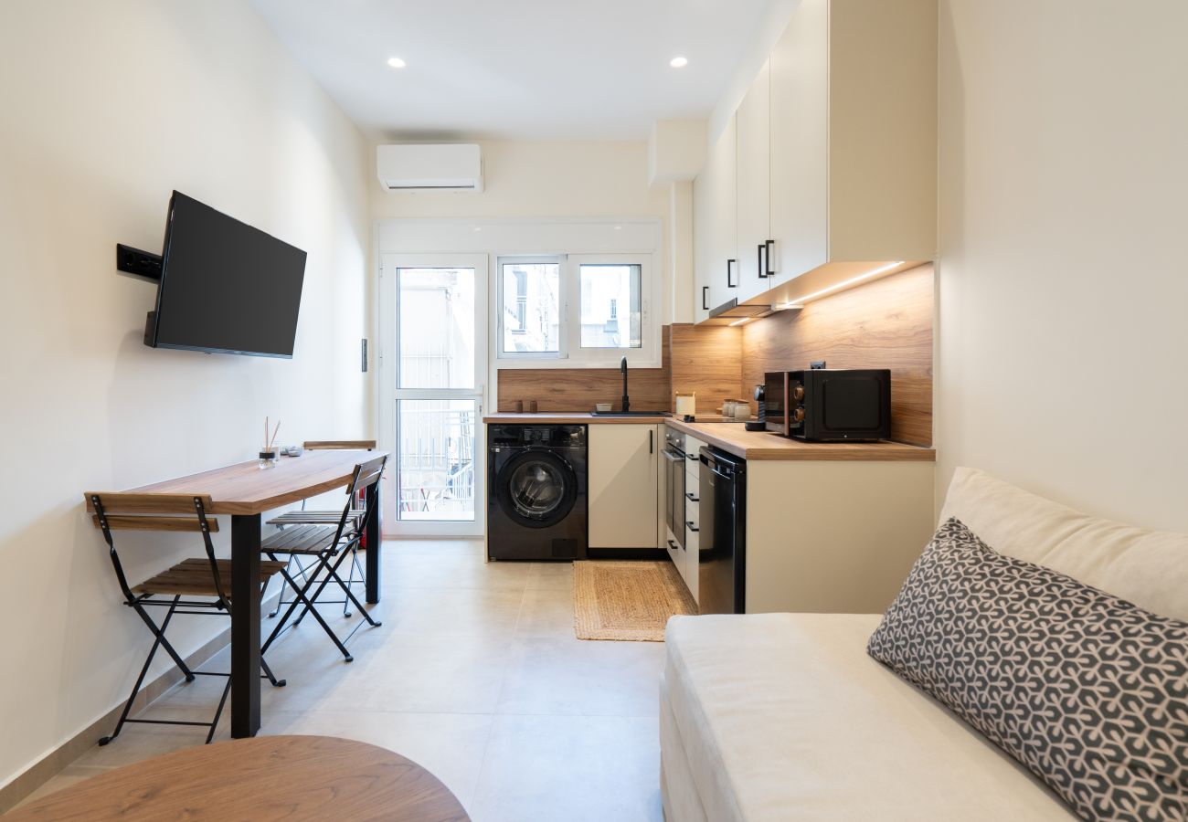 Apartment in Athens - 1BR Modern & Cozy Apt Near Metro, 15' To Acropolis