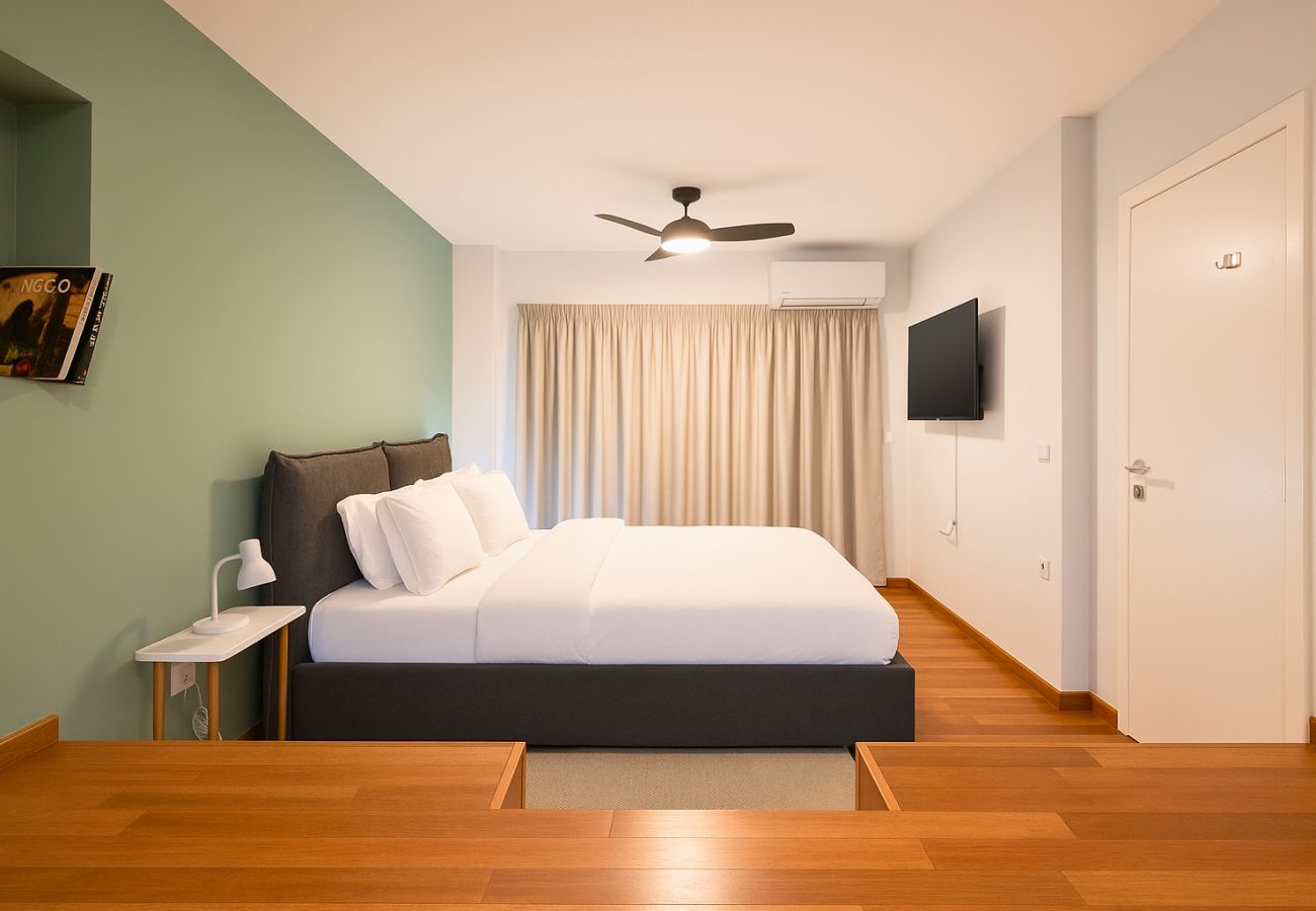 Apartment in Athens - 2BR Luxurious Apt in Mets 20' From Acropolis