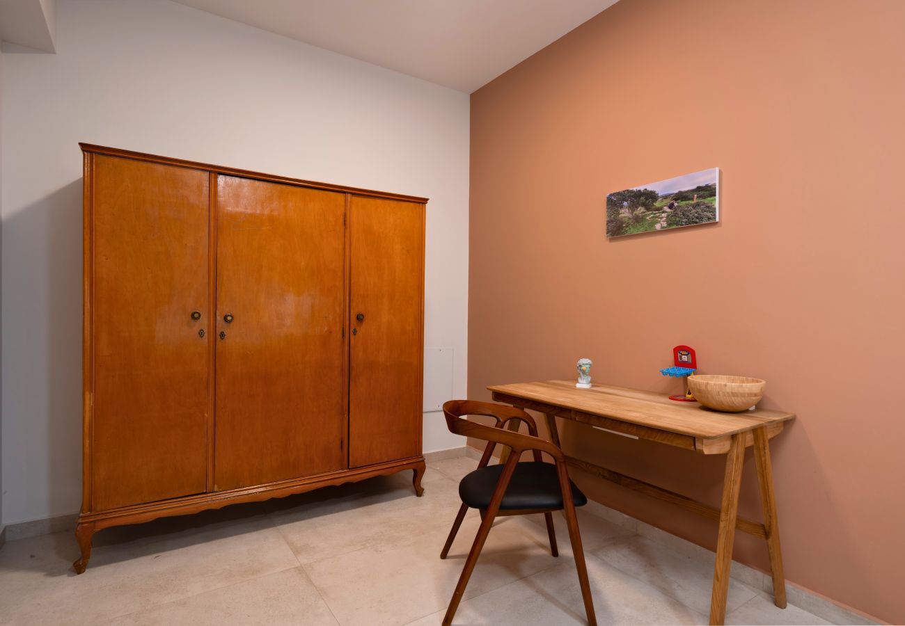 Apartment in Athens - 2BR Luxurious Apt in Mets 20' From Acropolis
