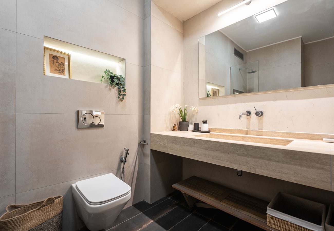 Apartment in Athens - 2BR Luxurious Apt in Mets 20' From Acropolis