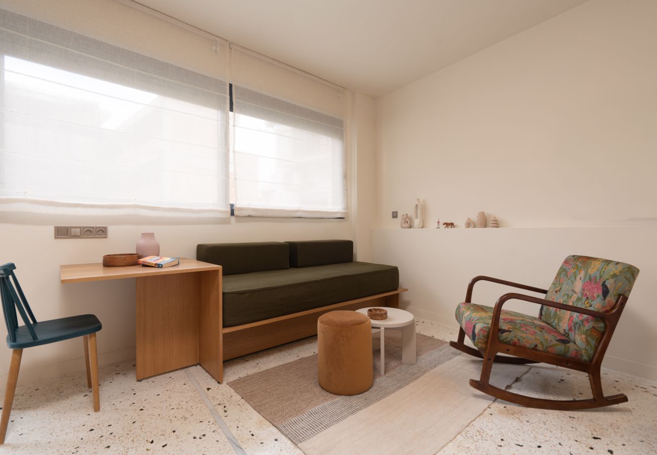 Apartment in Athens - Luxury Studio| Metro| Rooftop| Starlink| Jacuzzi