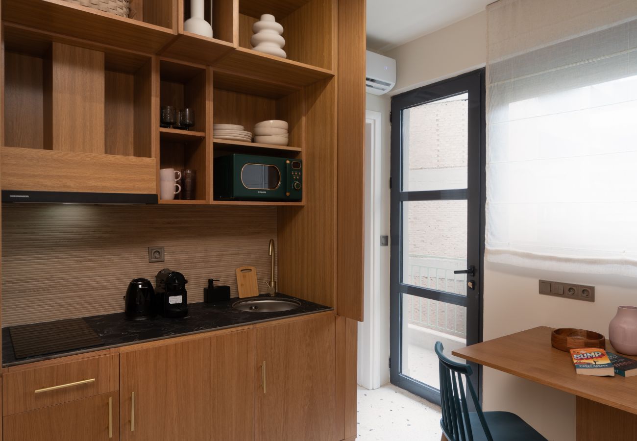 Apartment in Athens - Luxury Studio| Metro| Rooftop| Starlink| Jacuzzi