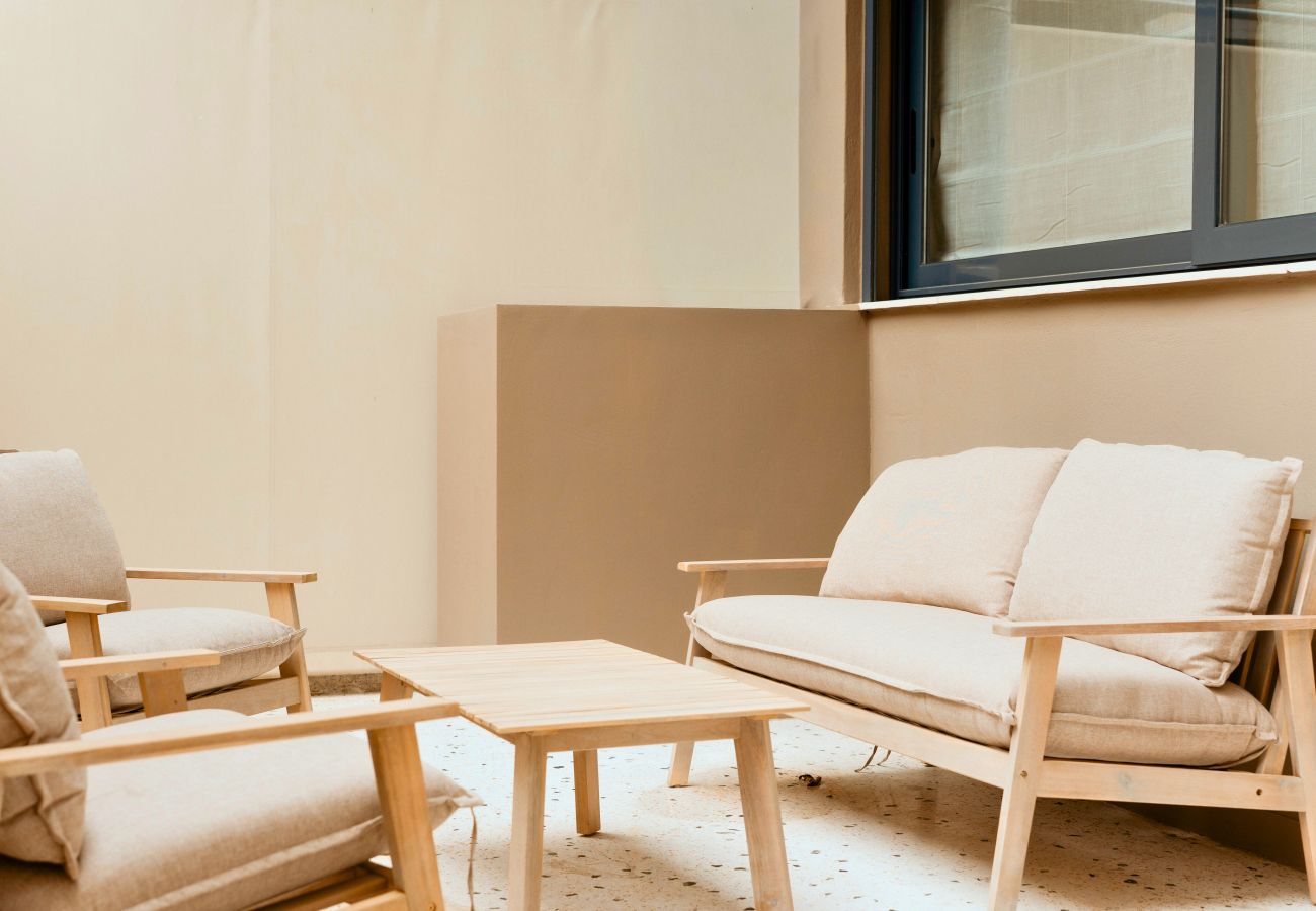 Apartment in Athens - Luxury Studio| Metro| Rooftop| Starlink| Jacuzzi