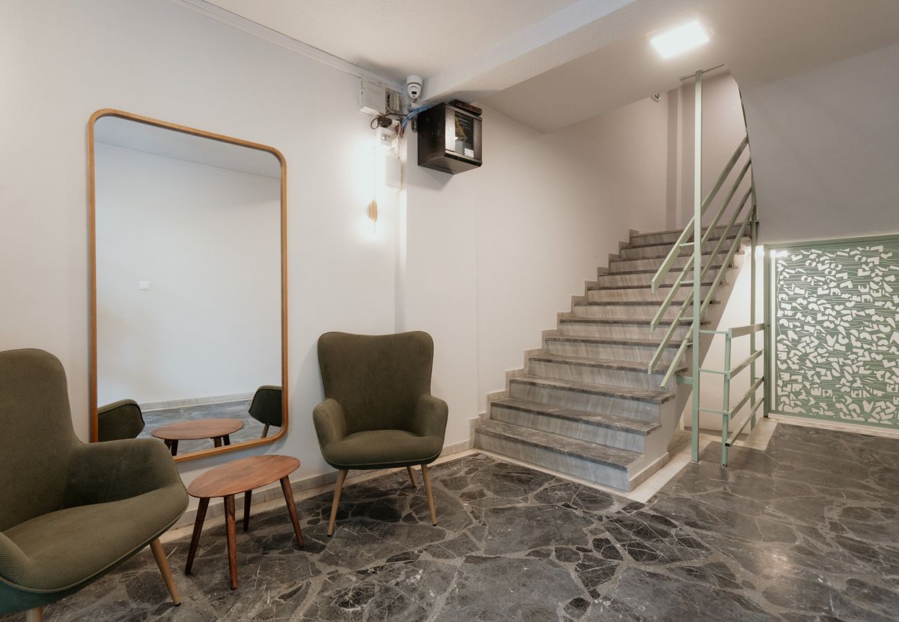Apartment in Athens - Luxury Studio| Metro| Rooftop| Starlink| Jacuzzi