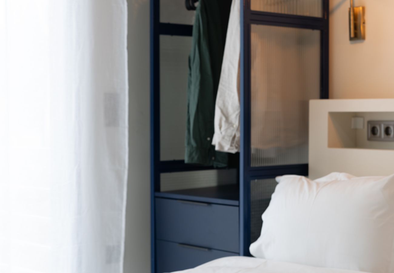 Apartment in Athens - Suite Studio By Metro | Starlink | Rooftop Views