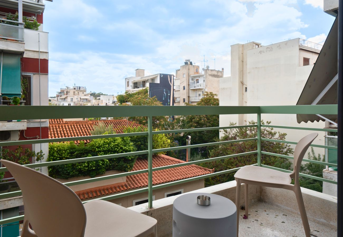 Apartment in Athens - Suite Studio By Metro | Starlink | Rooftop Views