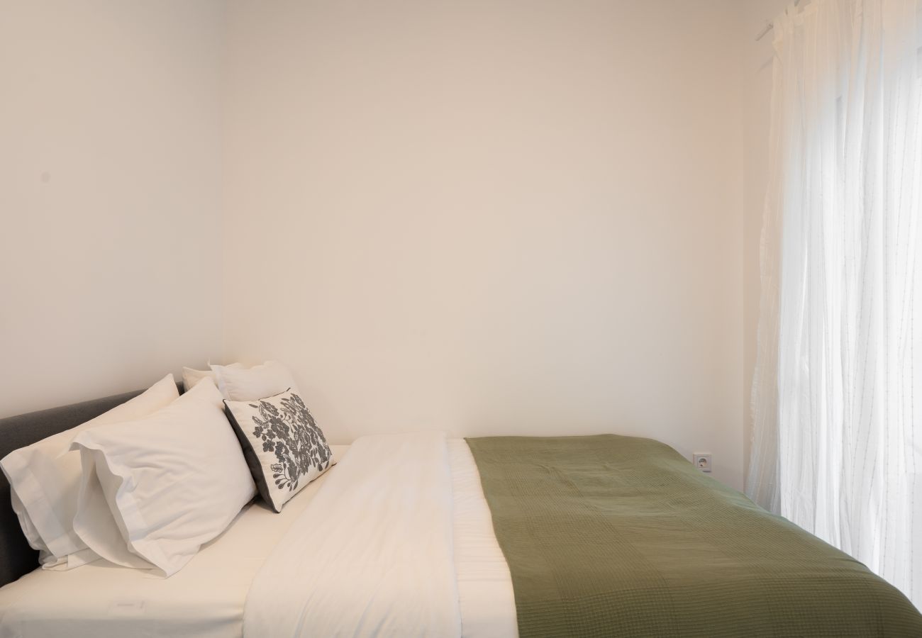 Apartment in Athens - 2BR Gem Apt | Near Kalimarmaro & Metro | Pagkrati