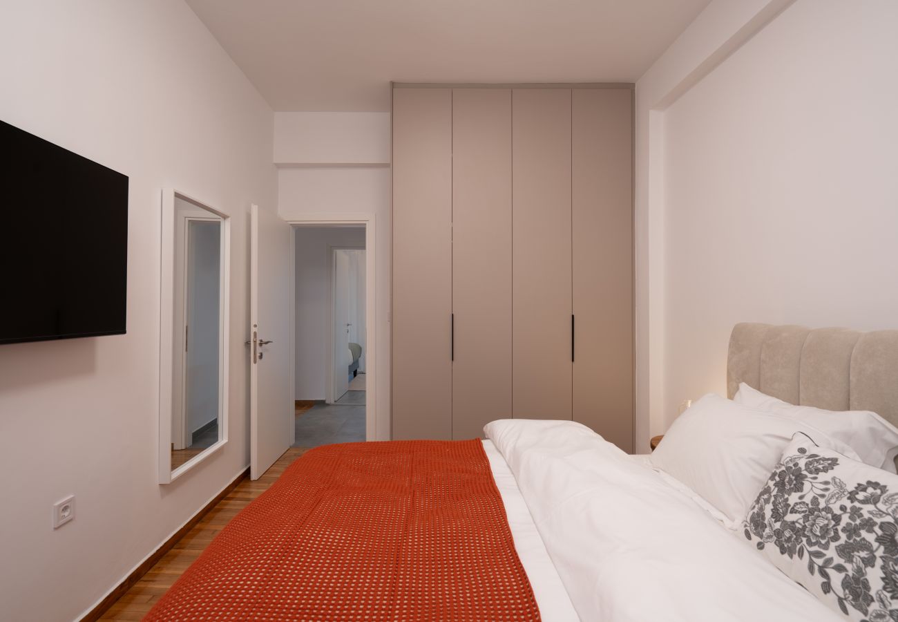 Apartment in Athens - 2BR Gem Apt | Near Kalimarmaro & Metro | Pagkrati