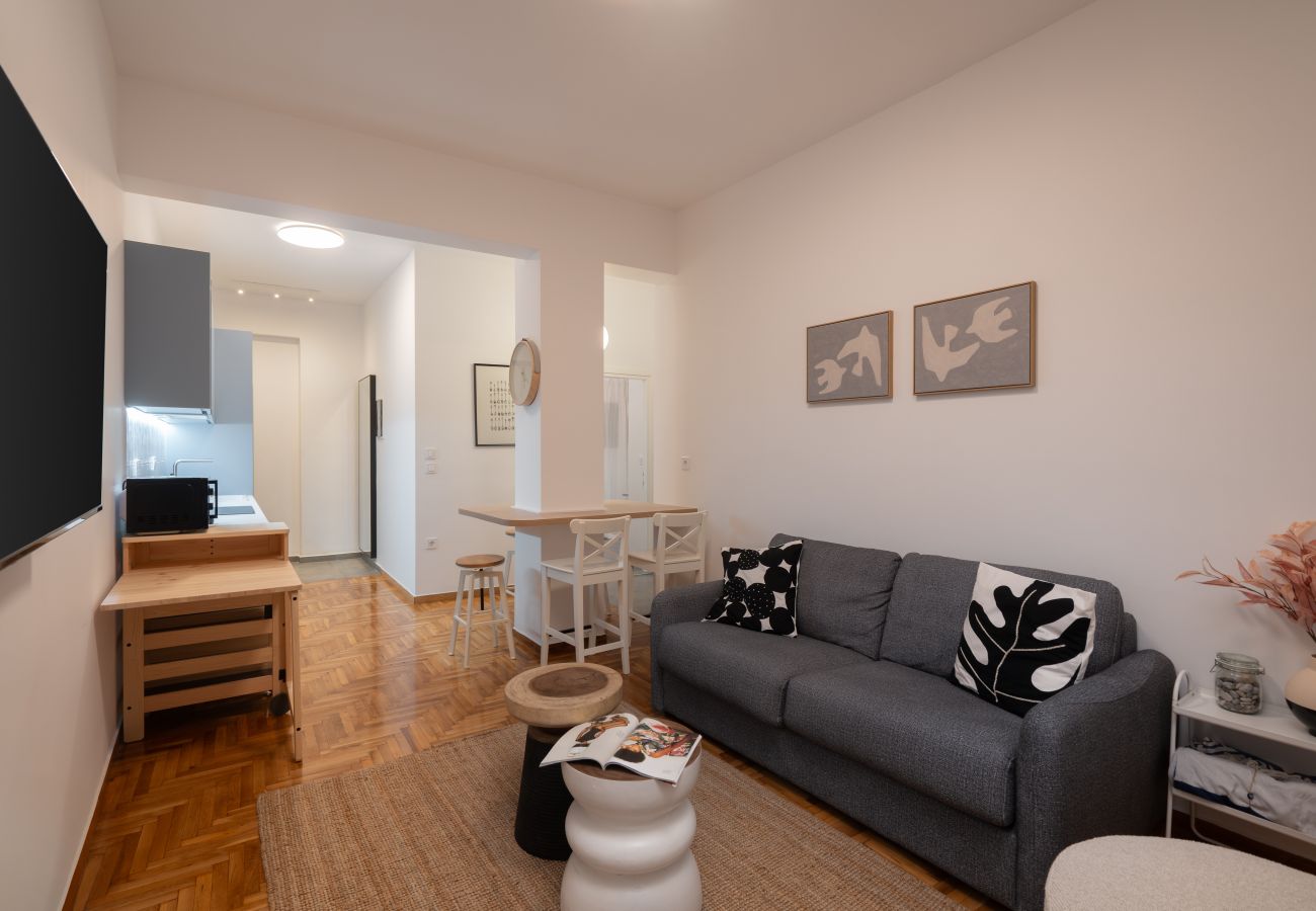 Apartment in Athens - 2BR Gem Apt | Near Kalimarmaro & Metro | Pagkrati