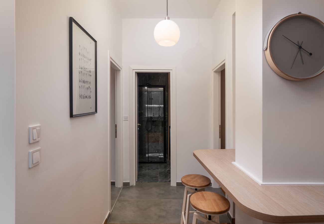 Apartment in Athens - 2BR Gem Apt | Near Kalimarmaro & Metro | Pagkrati