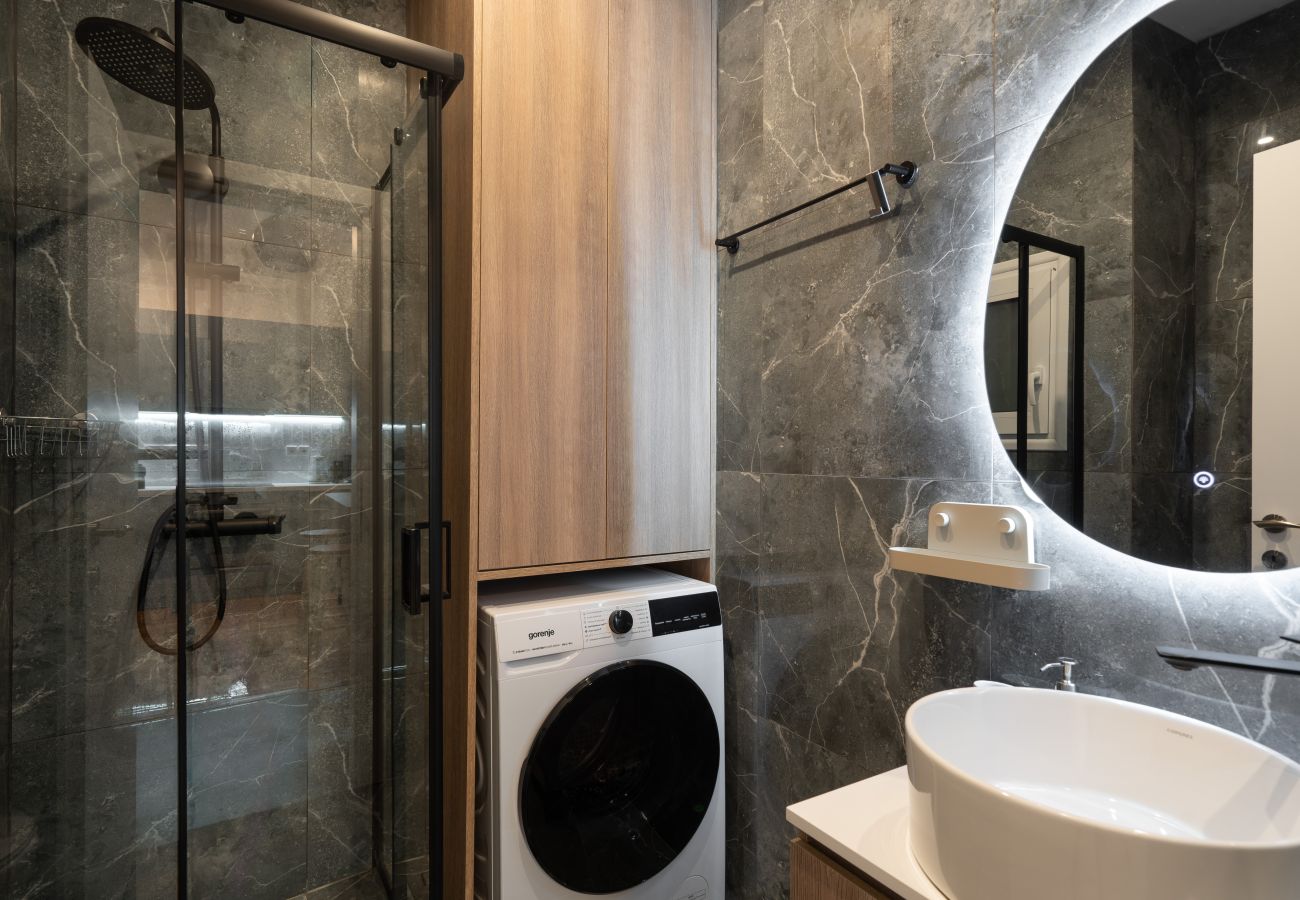 Apartment in Athens - 2BR Gem Apt | Near Kalimarmaro & Metro | Pagkrati