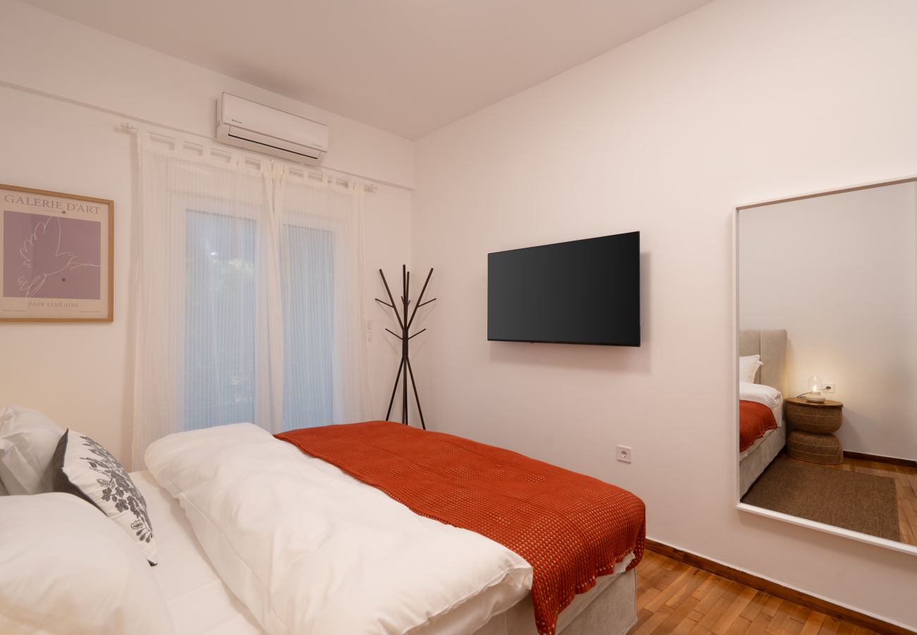 Apartment in Athens - 2BR Gem Apt | Near Kalimarmaro & Metro | Pagkrati