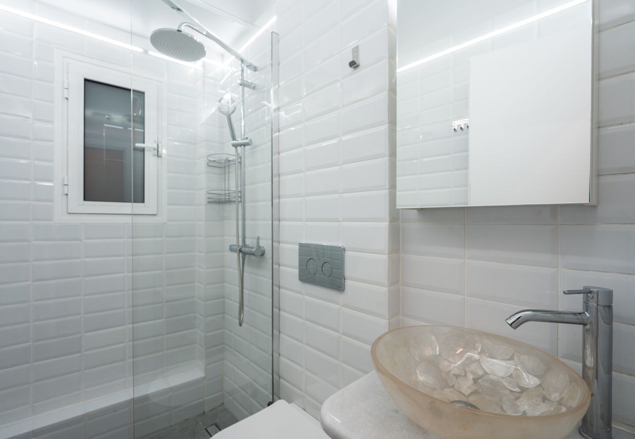Apartment in Athens - Elegant 2BR Apt Near Acropolis & Metro
