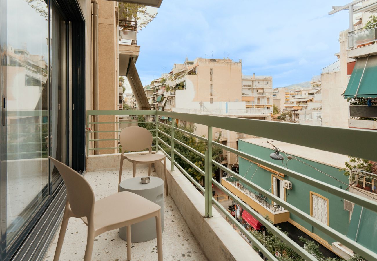 Apartment in Athens - Cozy Studio By Metro | Huge Rooftop | Starlink