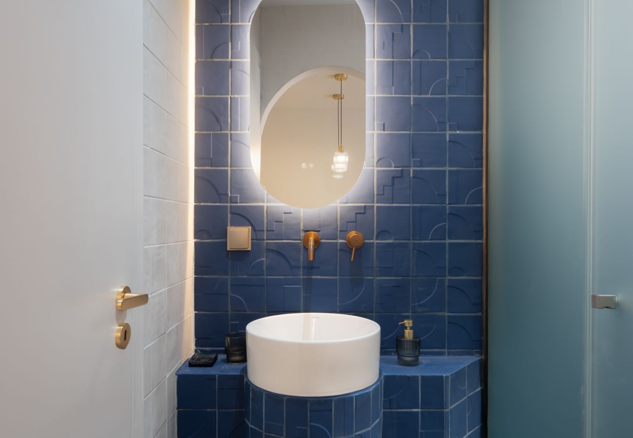 Apartment in Athens - Suite Studio Near Metro | Starlink | Rooftop Views