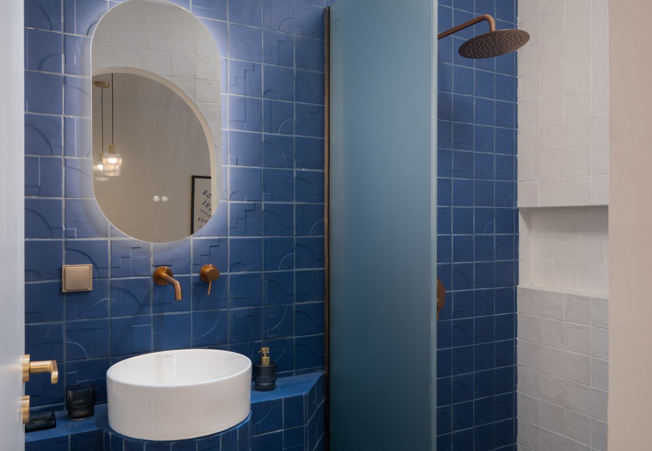 Apartment in Athens - Suite Studio Near Metro | Starlink | Rooftop Views