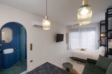 Apartment in Athens - Megalou Alexandrou 102 C1