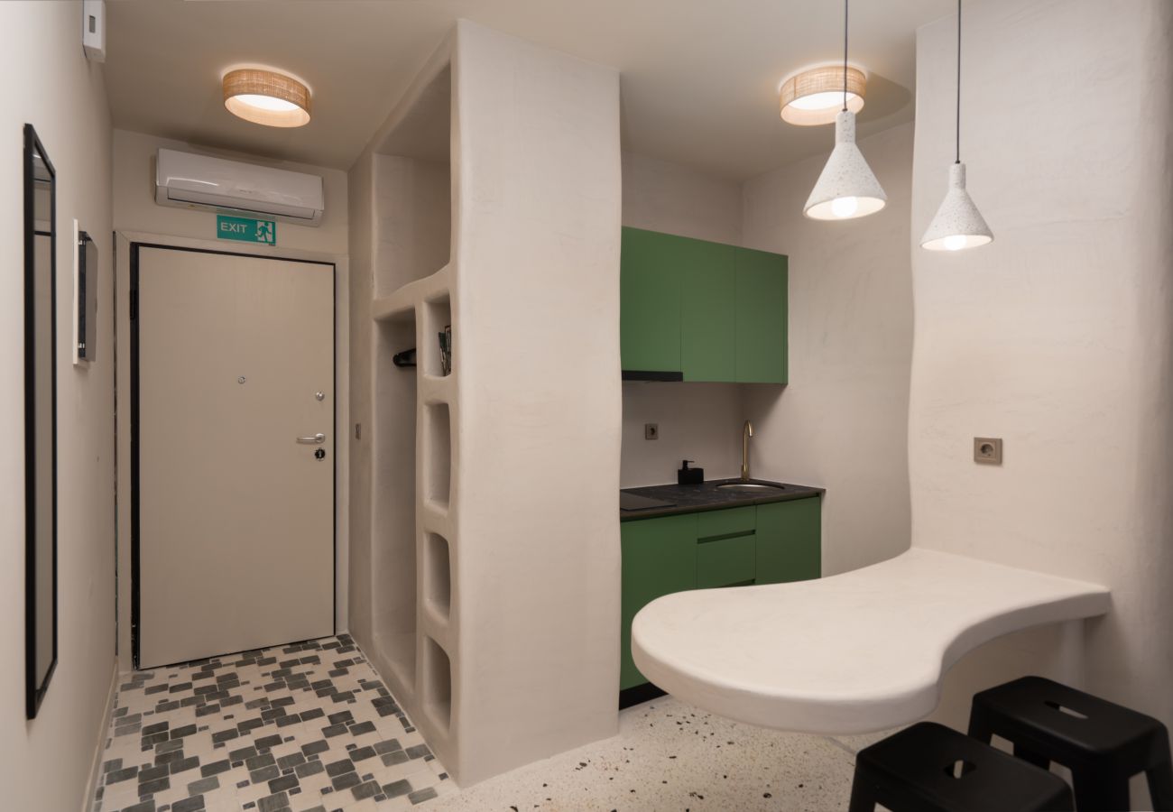 Apartment in Athens - Spacious Studio | Metro | Starlink | Huge Rooftop