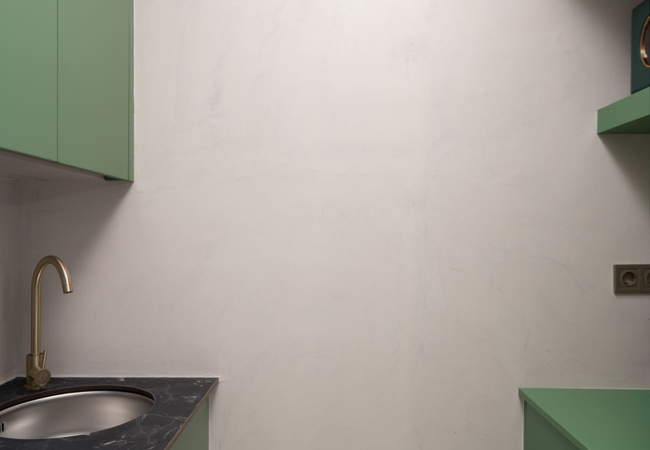 Apartment in Athens - Elegant Studio | Metro | Starlink | Huge Rooftop