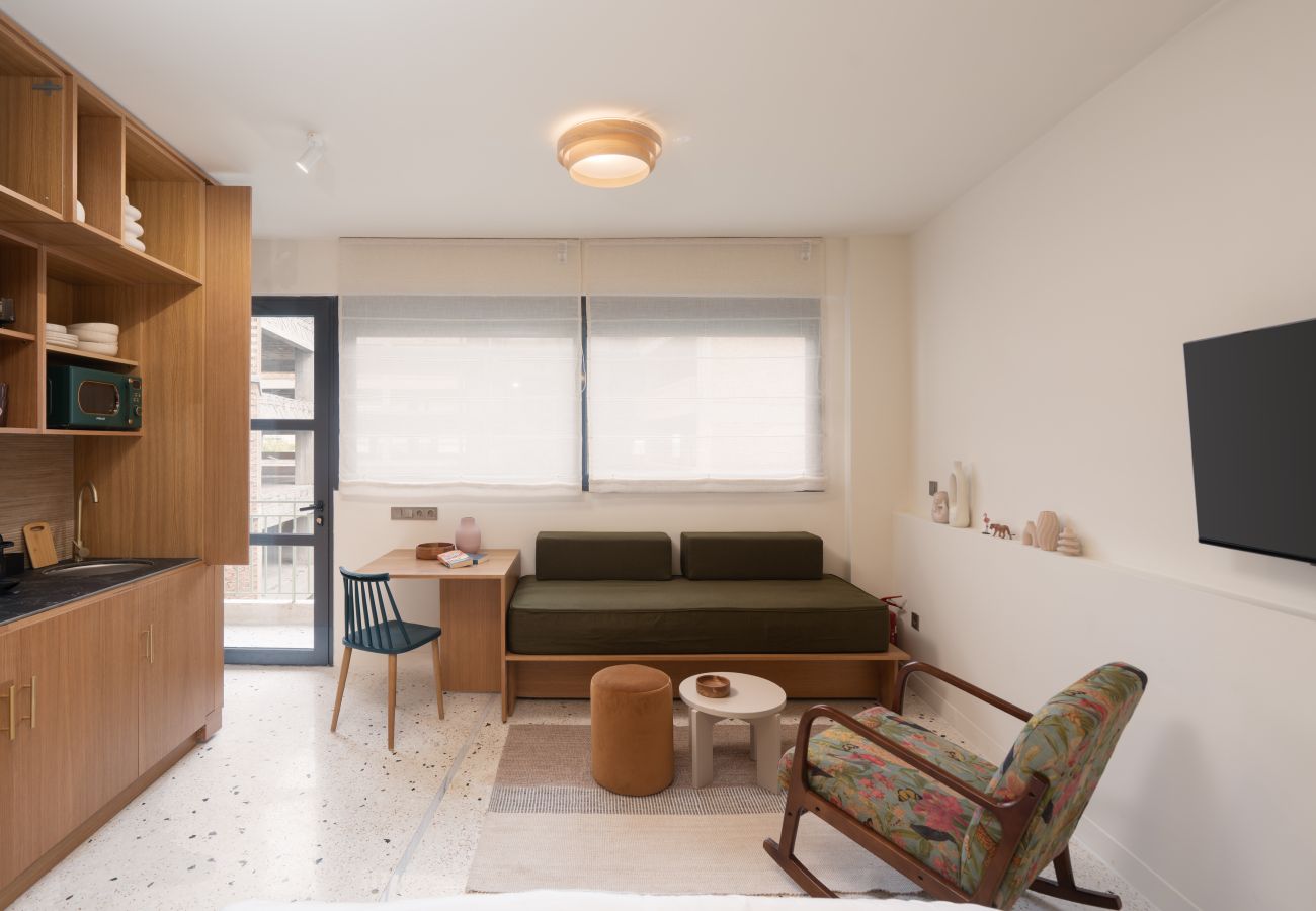 Apartment in Athens - Gem Studio | Near Metro | Starlink |Rooftop Views
