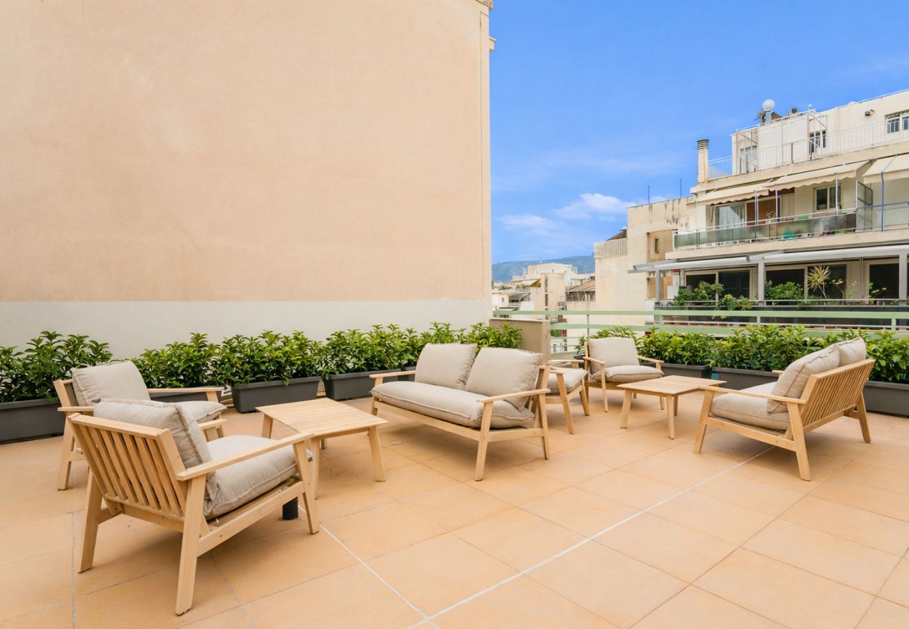 Apartment in Athens - Gem Studio | Near Metro | Starlink |Rooftop Views