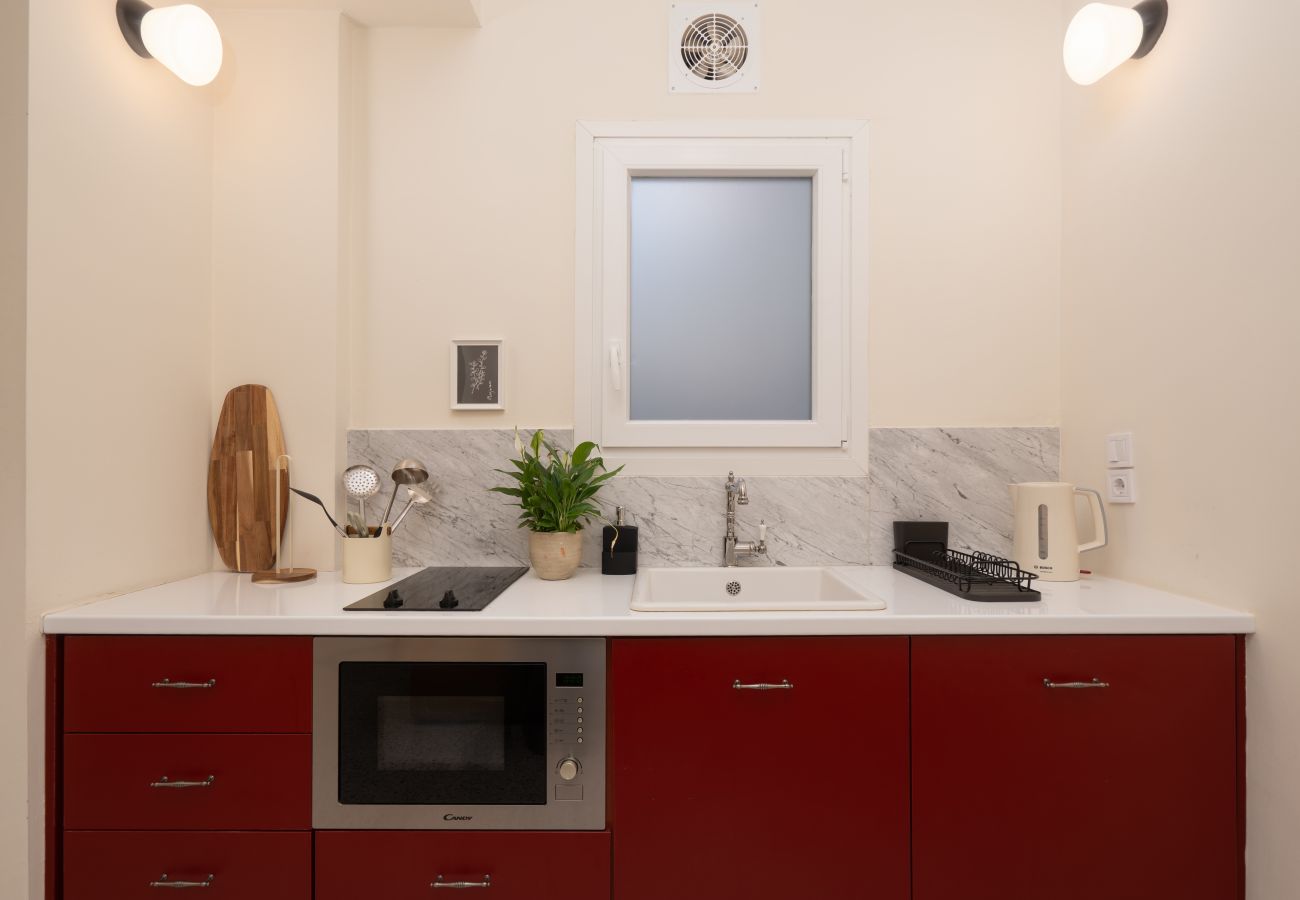Apartment in Athens - Cozy & Quiet 1BR Near Acropolis & Metro | Koukaki