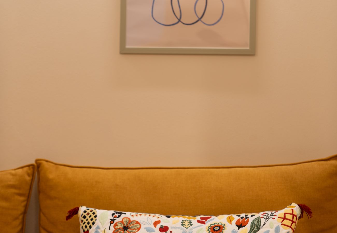 Apartment in Athens - Cozy & Quiet 1BR Near Acropolis & Metro | Koukaki