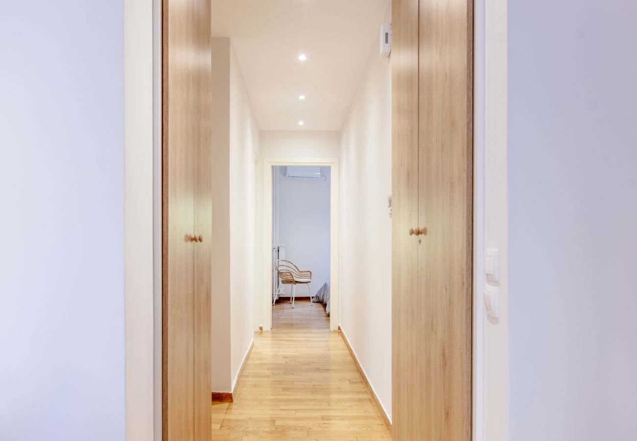 Apartment in Athens - 2BR Koukaki Suite Near Metro & Acropolis