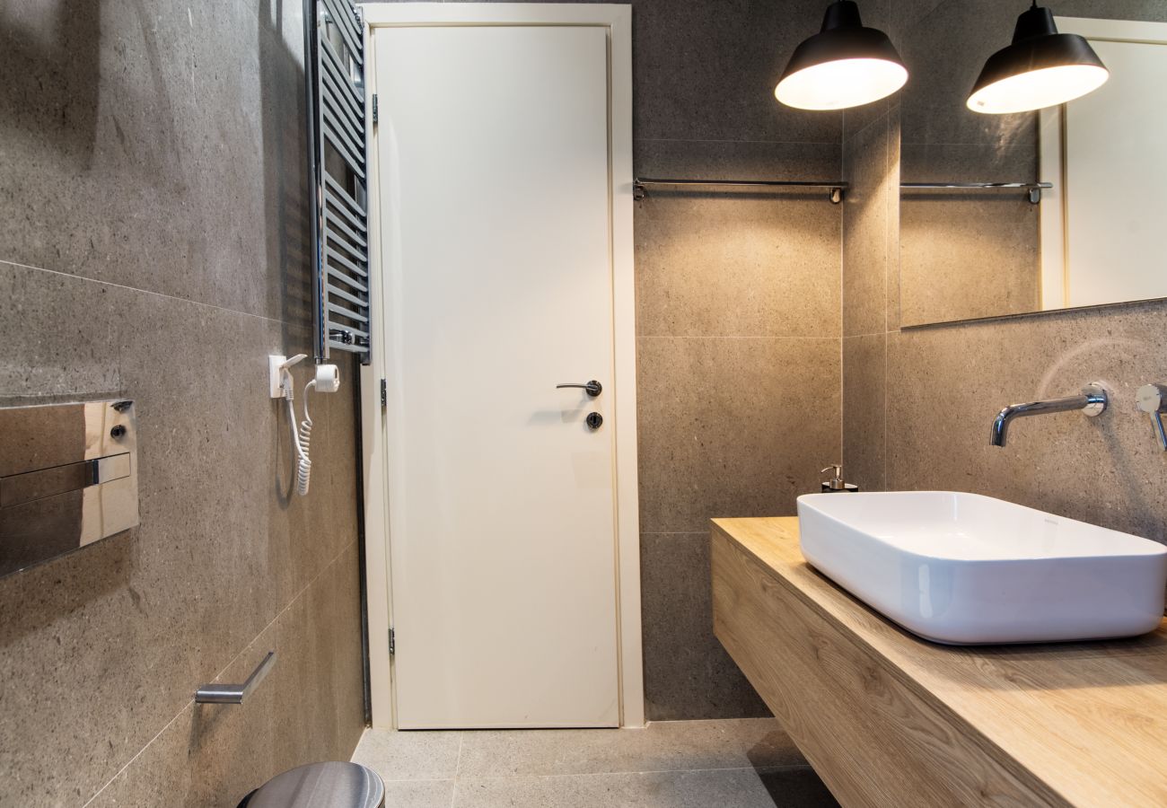 Apartment in Athens - 2BR Koukaki Suite Near Metro & Acropolis