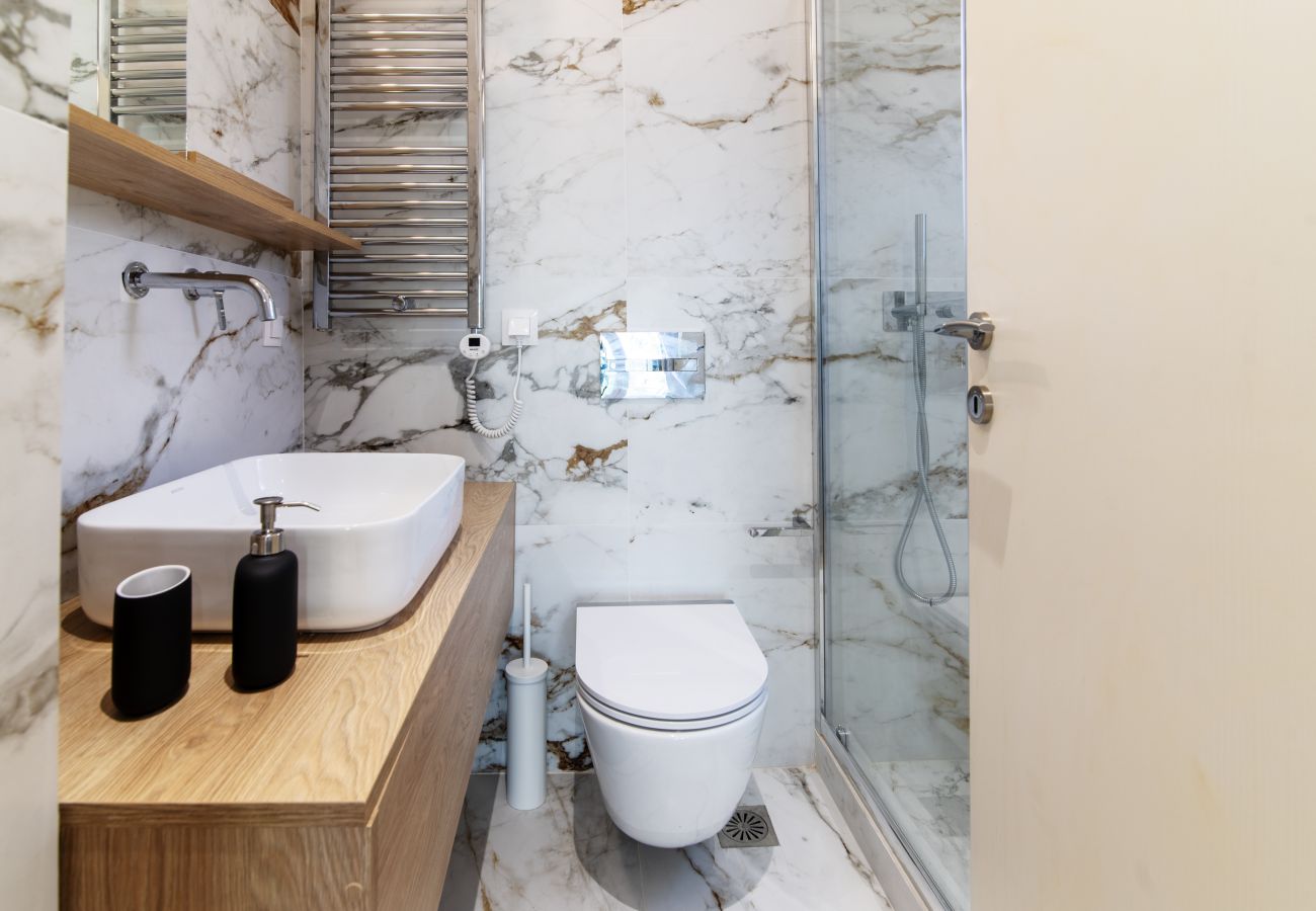 Apartment in Athens - 2BR Koukaki Suite Near Metro & Acropolis