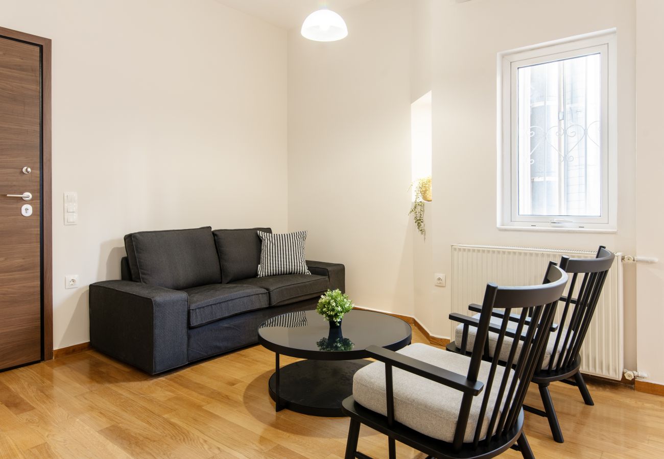Apartment in Athens - 2BR Koukaki Suite Near Metro & Acropolis