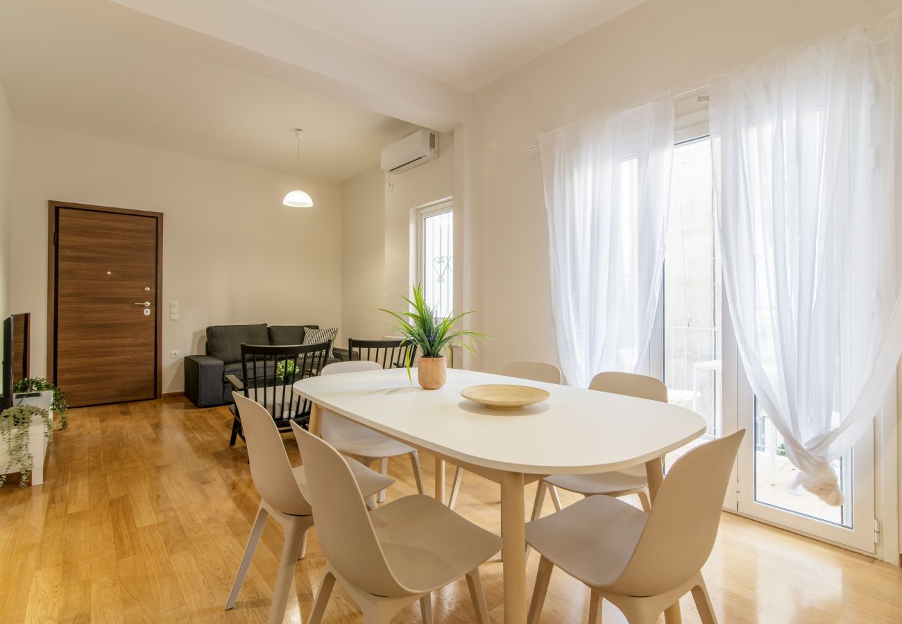 Apartment in Athens - 2BR Koukaki Suite Near Metro & Acropolis