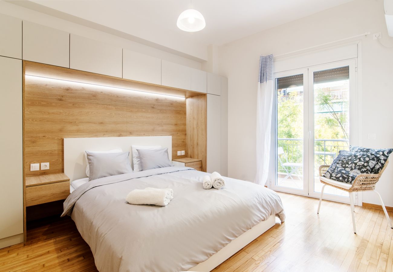 Apartment in Athens - 2BR Koukaki Suite Near Metro & Acropolis