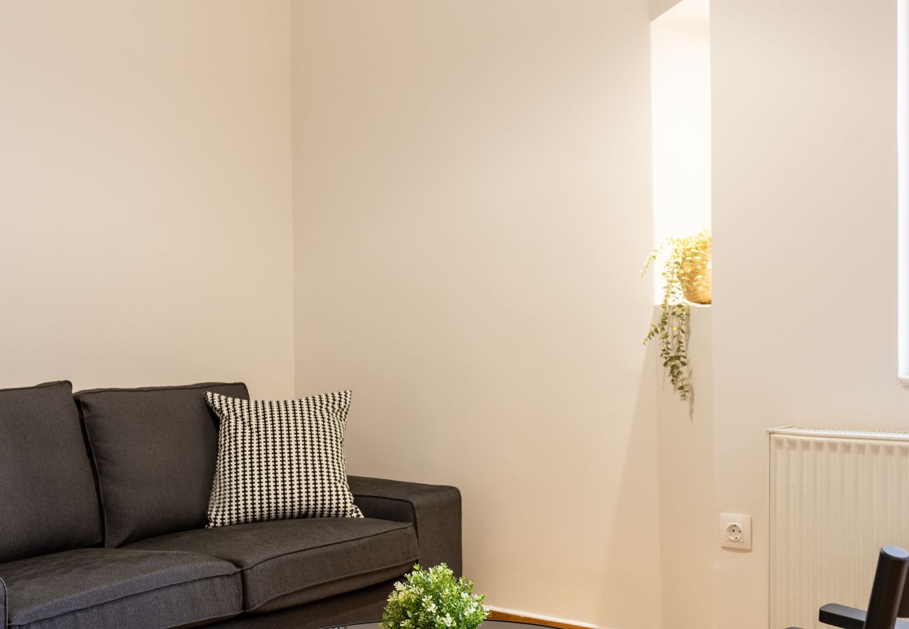 Apartment in Athens - 2BR Koukaki Suite Near Metro & Acropolis