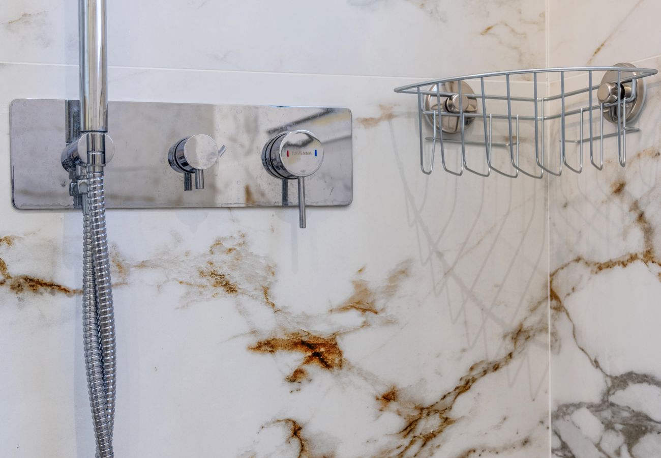 Apartment in Athens - 2BR Koukaki Suite Near Metro & Acropolis
