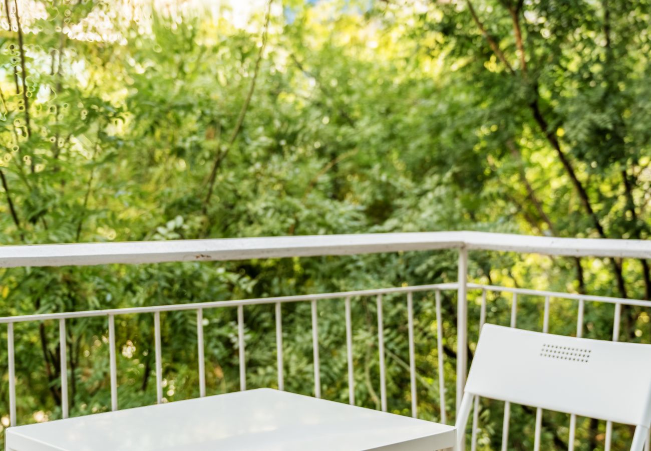 Apartment in Athens - 2BR Koukaki Suite Near Metro & Acropolis