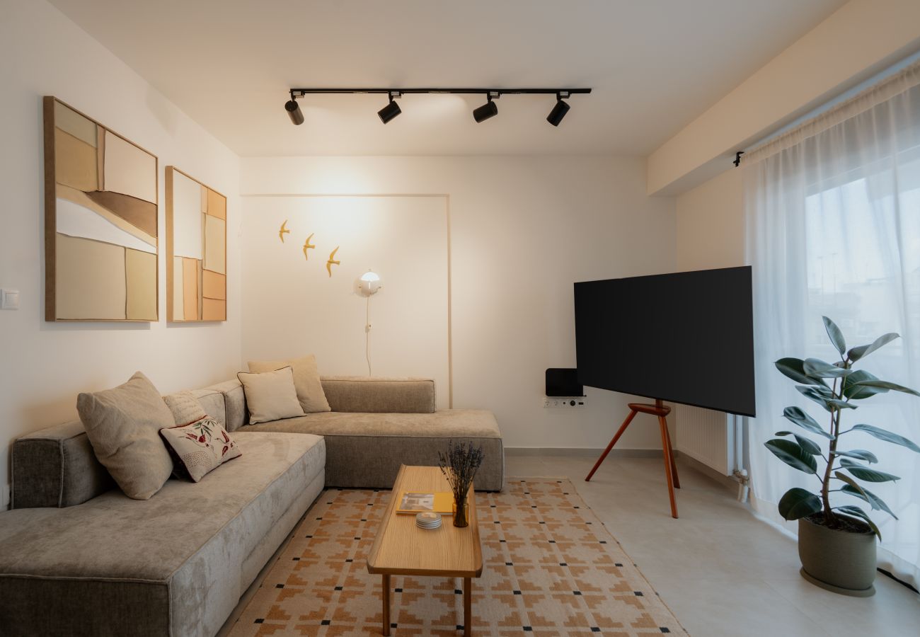 Apartment in Kallithea - 1BR Suite Apt | City Views | Metro | Pvt Parking!
