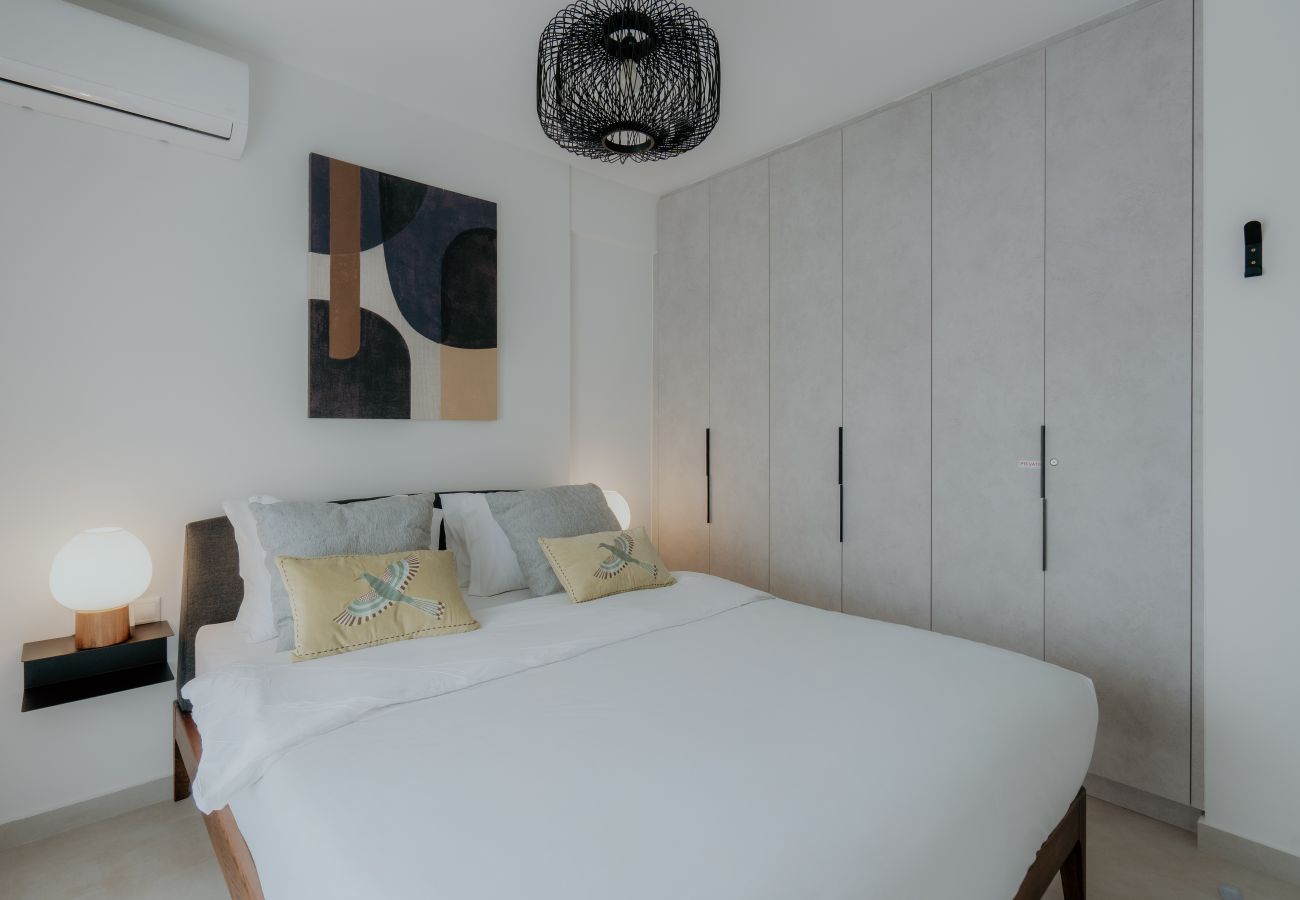Apartment in Kallithea - 1BR Suite Apt | City Views | Metro | Pvt Parking!