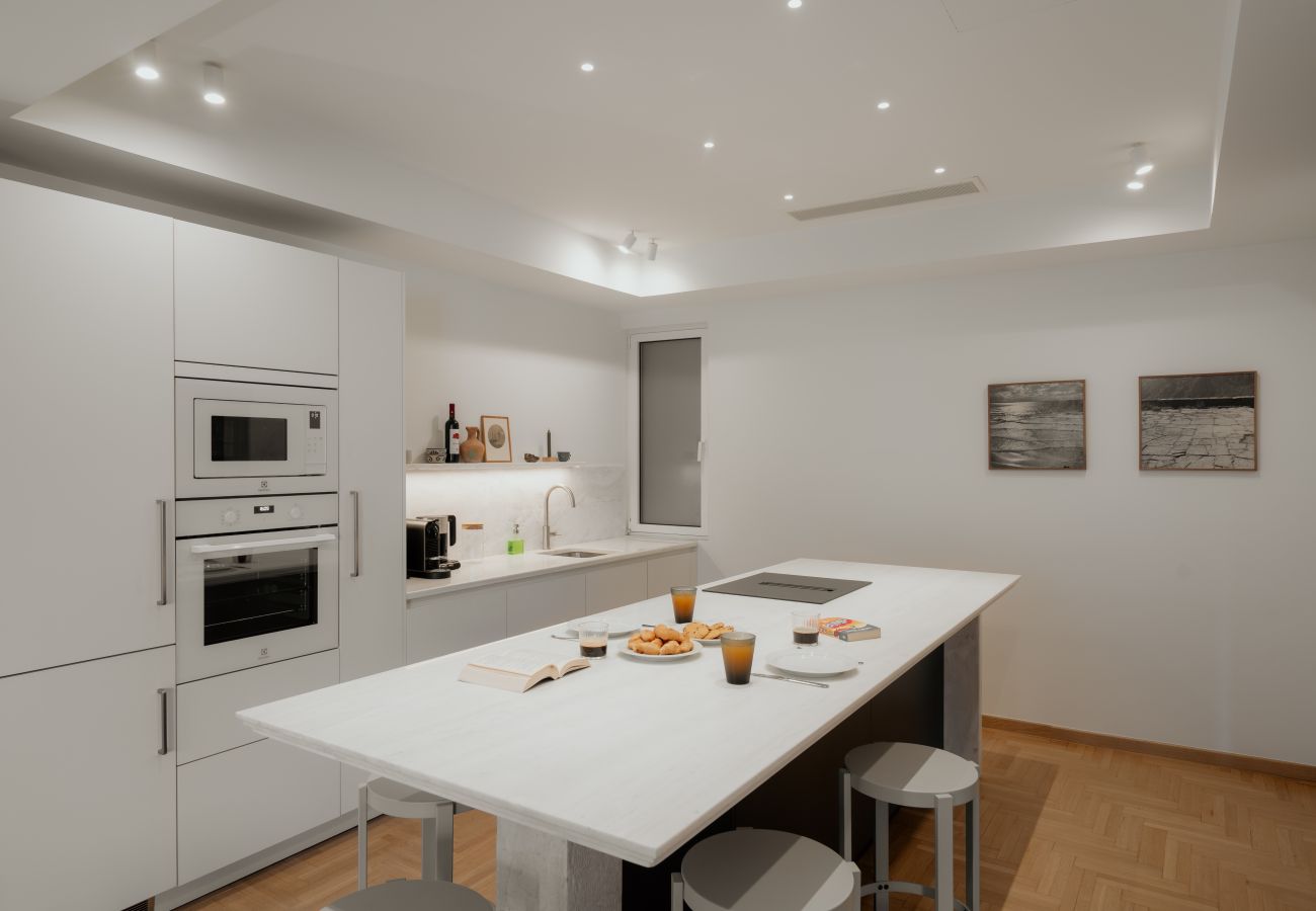 Apartment in Athens - Bright & Luxurious 3BR Suite | Metro | By Museum