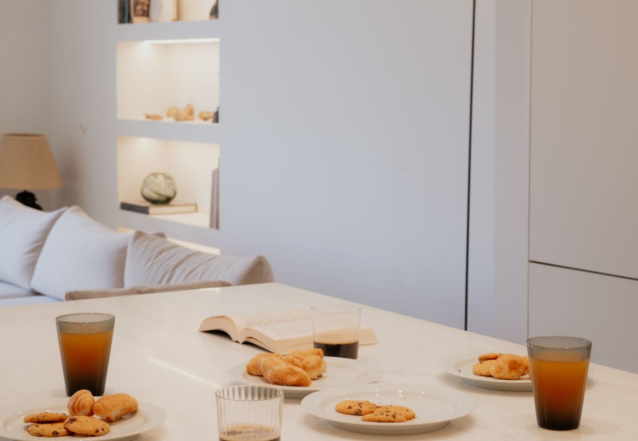 Apartment in Athens - Bright & Luxurious 3BR Suite | Metro | By Museum