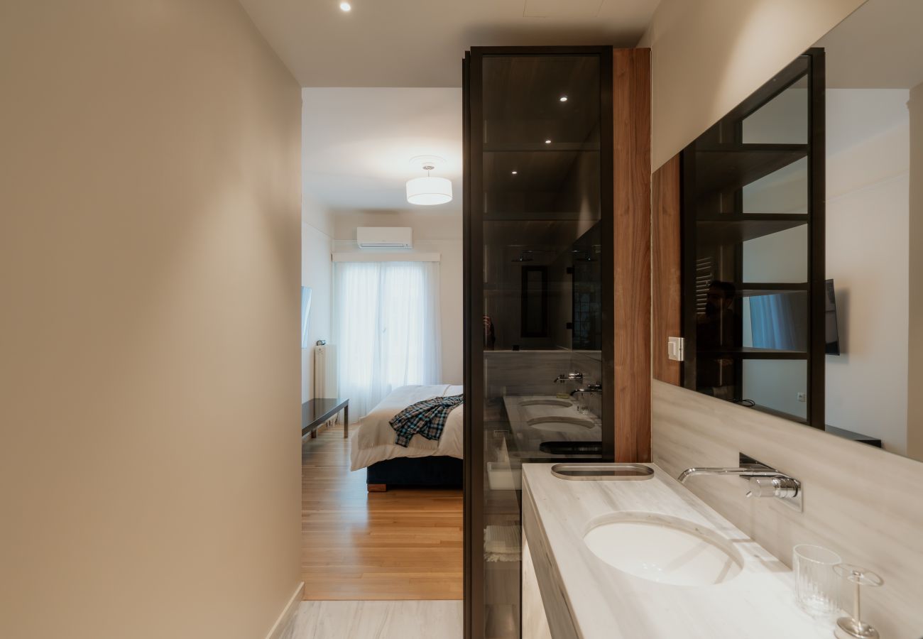 Apartment in Athens - Bright & Luxurious 3BR Suite | Metro | By Museum