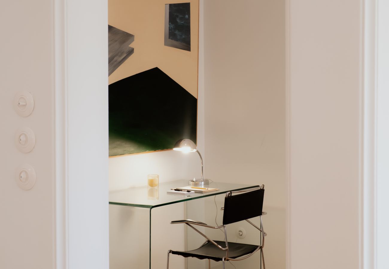 Apartment in Athens - Bright & Luxurious 3BR Suite | Metro | By Museum