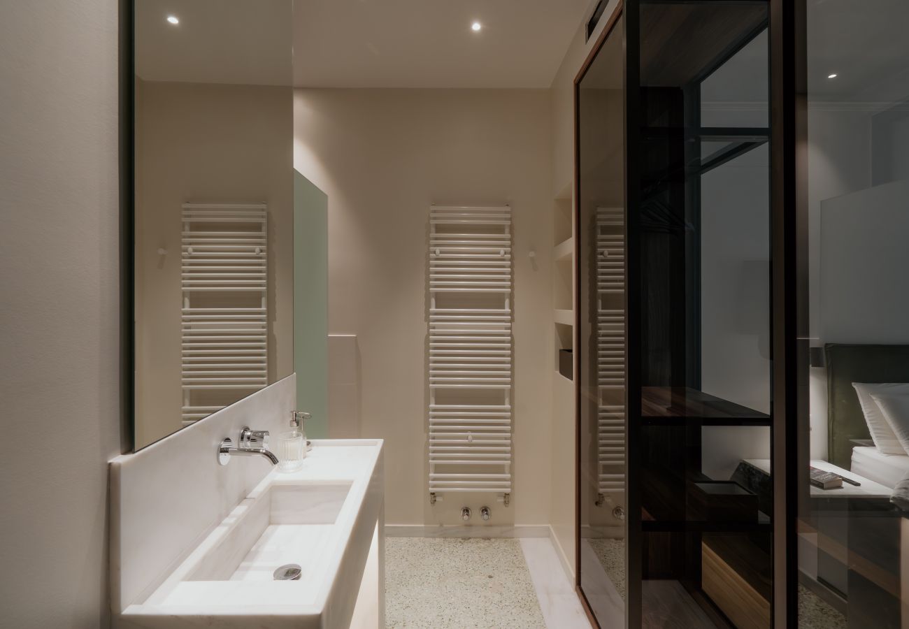 Apartment in Athens - Bright & Luxurious 3BR Suite | Metro | By Museum