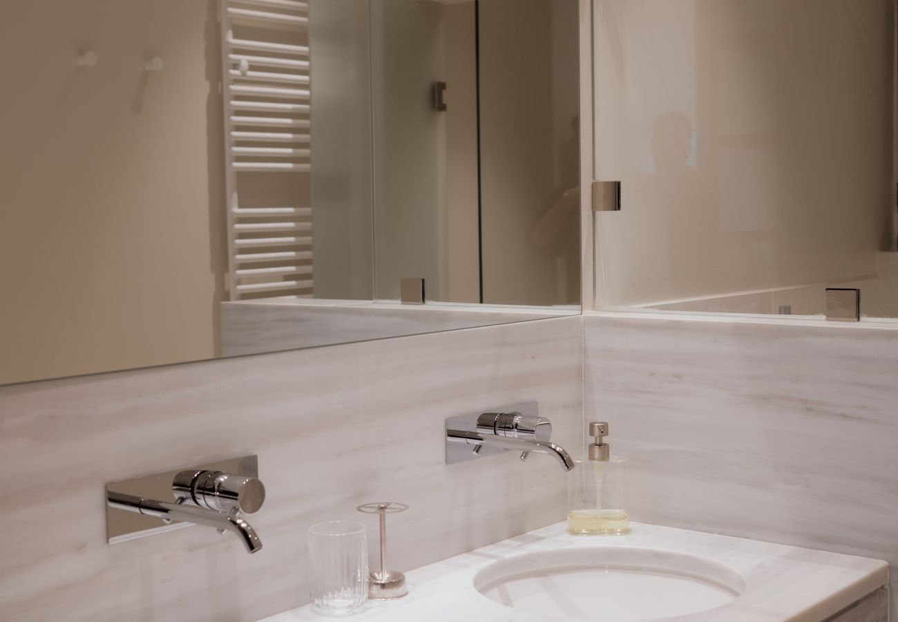 Apartment in Athens - Bright & Luxurious 3BR Suite | Metro | By Museum