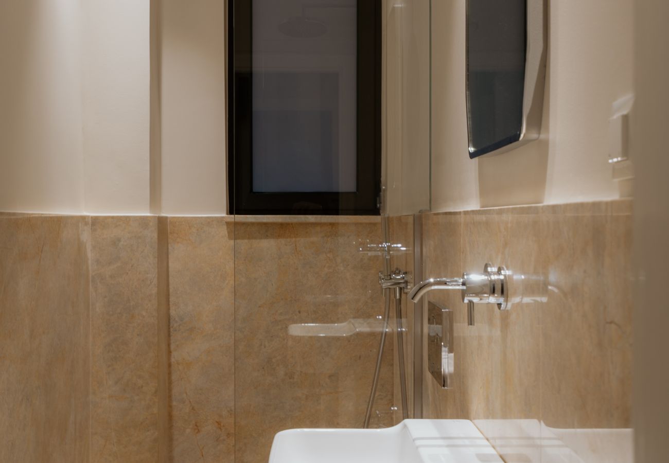 Apartment in Athens - Bright & Luxurious 3BR Suite | Metro | By Museum