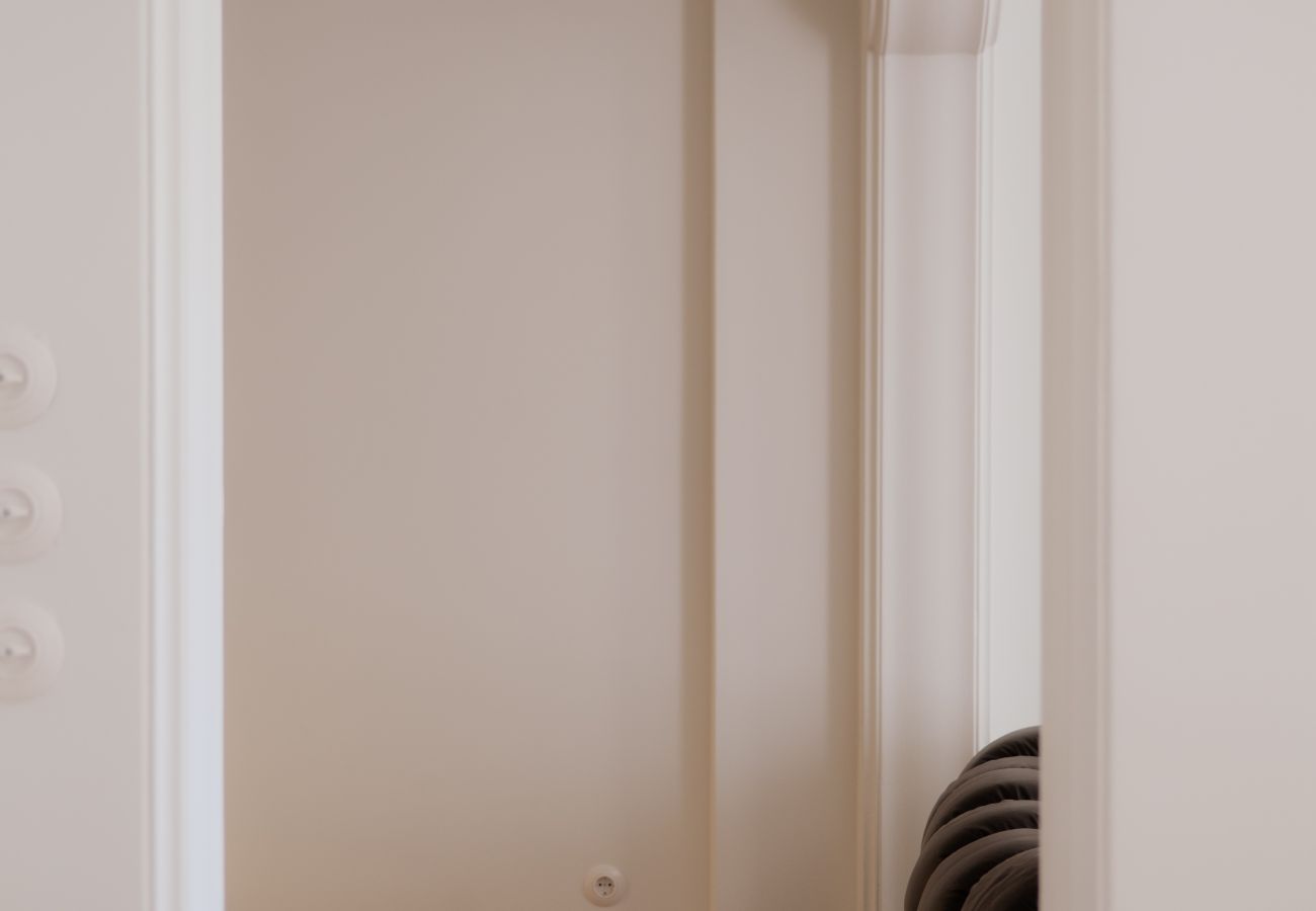 Apartment in Athens - Bright & Luxurious 3BR Suite | Metro | By Museum