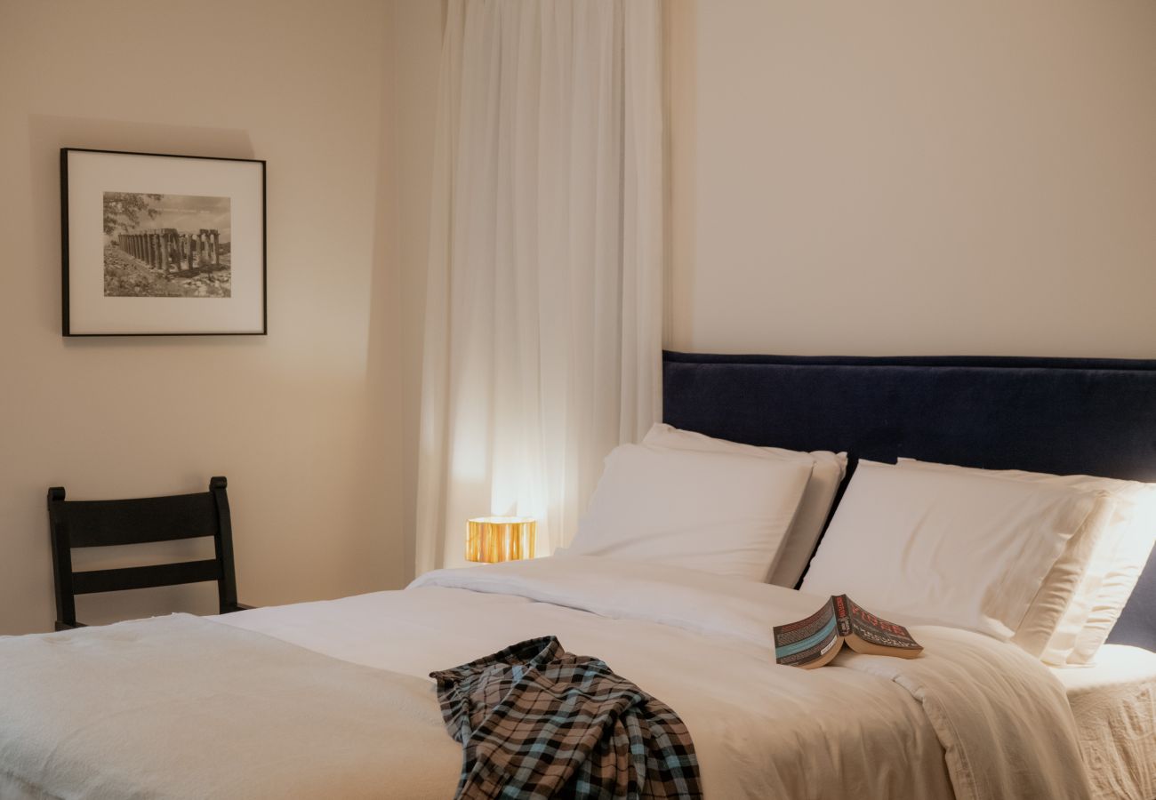 Apartment in Athens - Bright & Luxurious 3BR Suite | Metro | By Museum