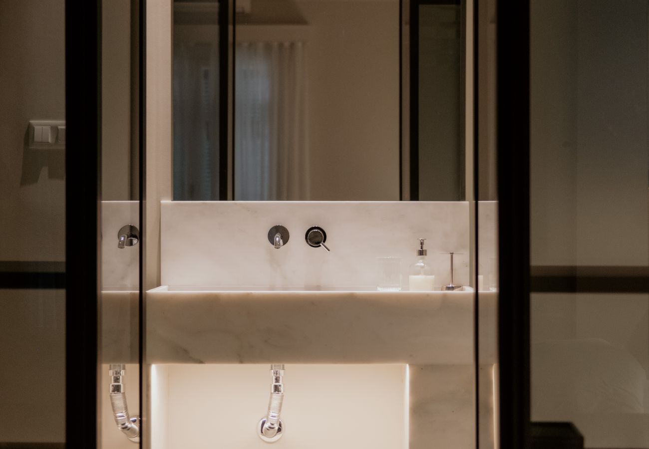 Apartment in Athens - Bright & Luxurious 3BR Suite | Metro | By Museum