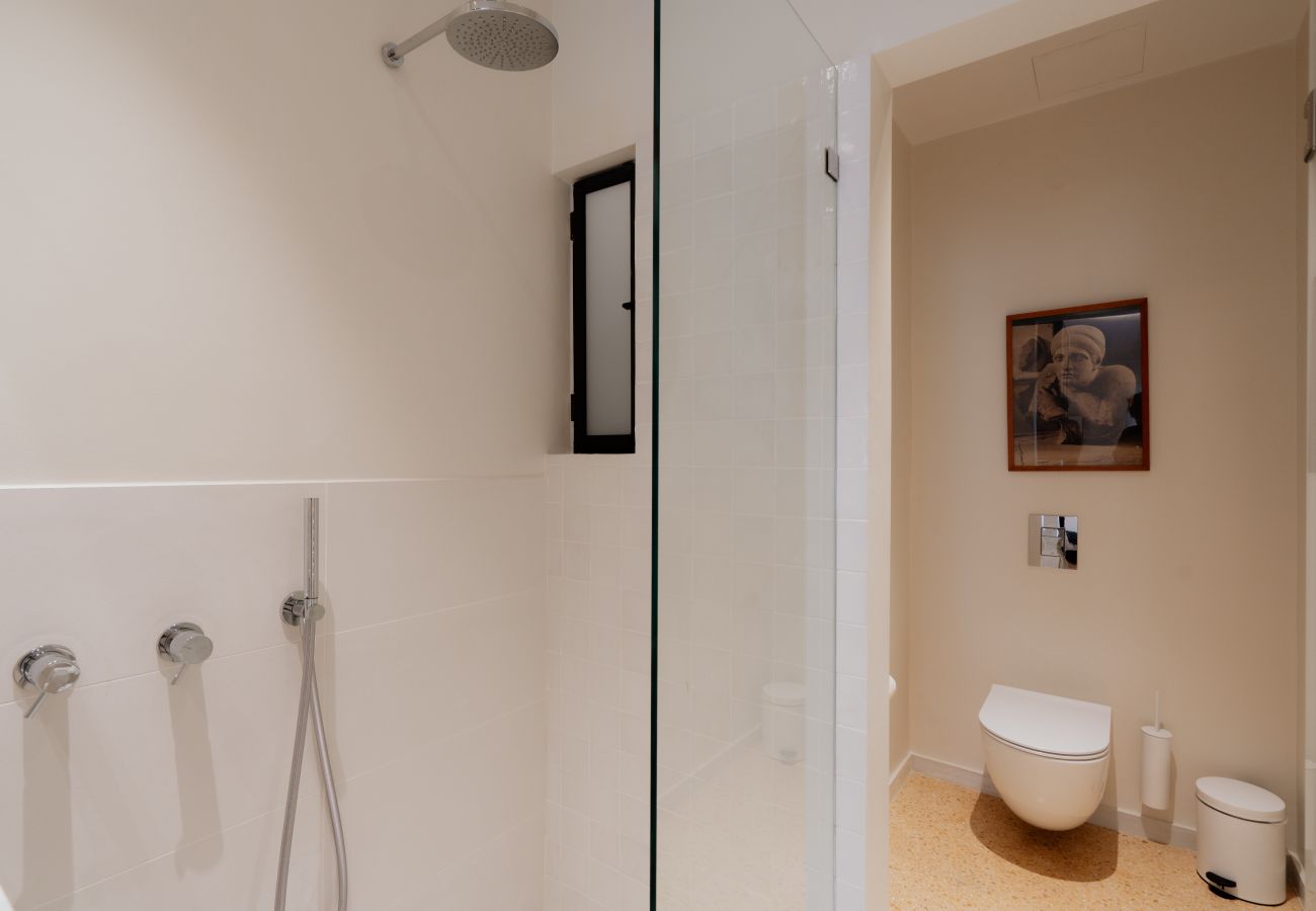 Apartment in Athens - Bright & Luxurious 3BR Suite | Metro | By Museum
