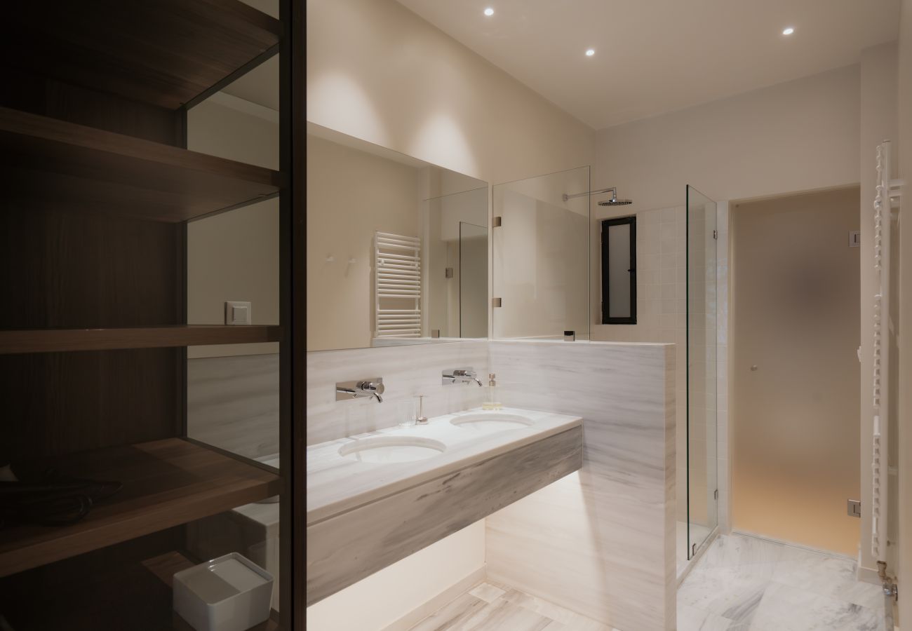 Apartment in Athens - Bright & Luxurious 3BR Suite | Metro | By Museum